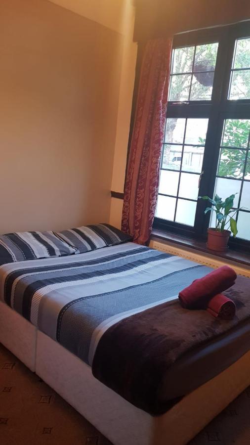 Hour Glass Hotel Лондон Экстерьер фото
