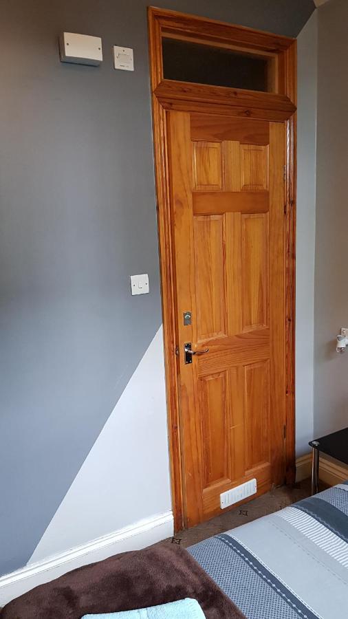 Hour Glass Hotel Лондон Экстерьер фото